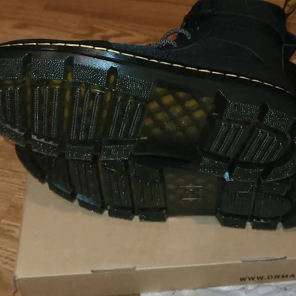 New Dr. Martens Air Wair "Combo Tech" with bounce soles size 13 - Picture 11 of 15